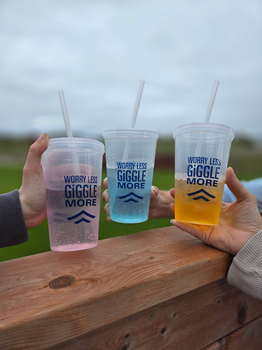 Giggle party cup